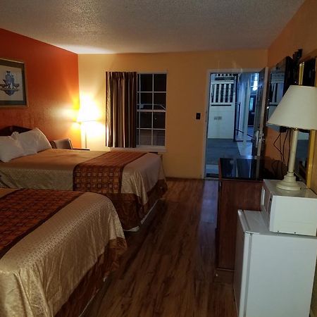 Key West Inn - Клентон Екстер'єр фото